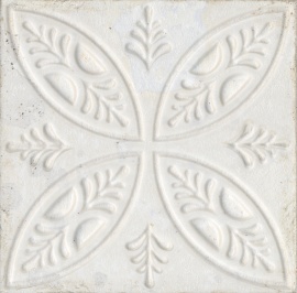 Aged White Ornato 20х20
