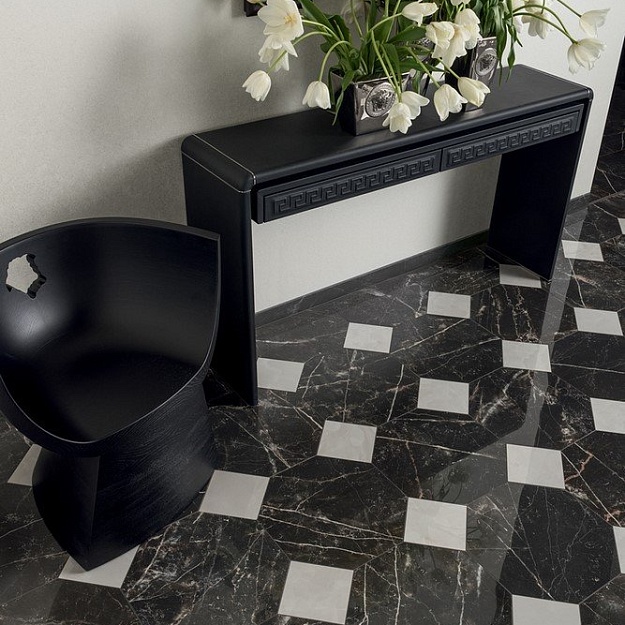 Versace EMOTE фото Versace EMOTE