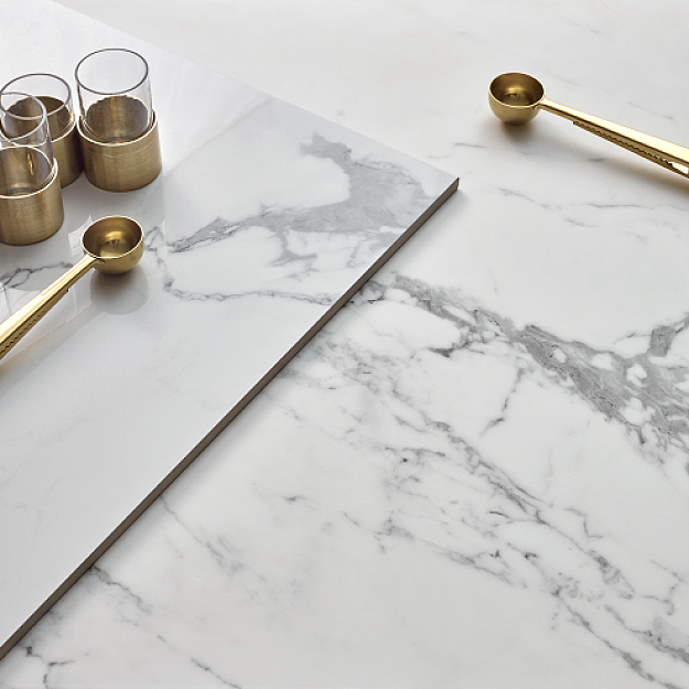 Emigres Enzo  фото Emigres Enzo