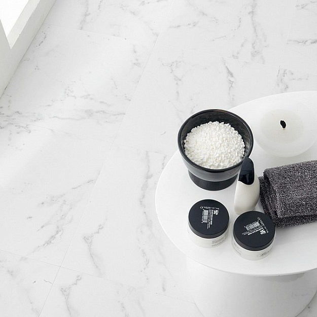 Porcelanosa Marmol Carrara